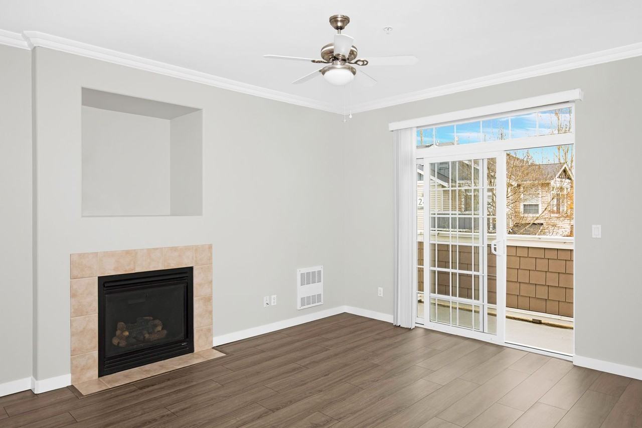 1855 Trossachs Blvd Se - Photo 5 of 17