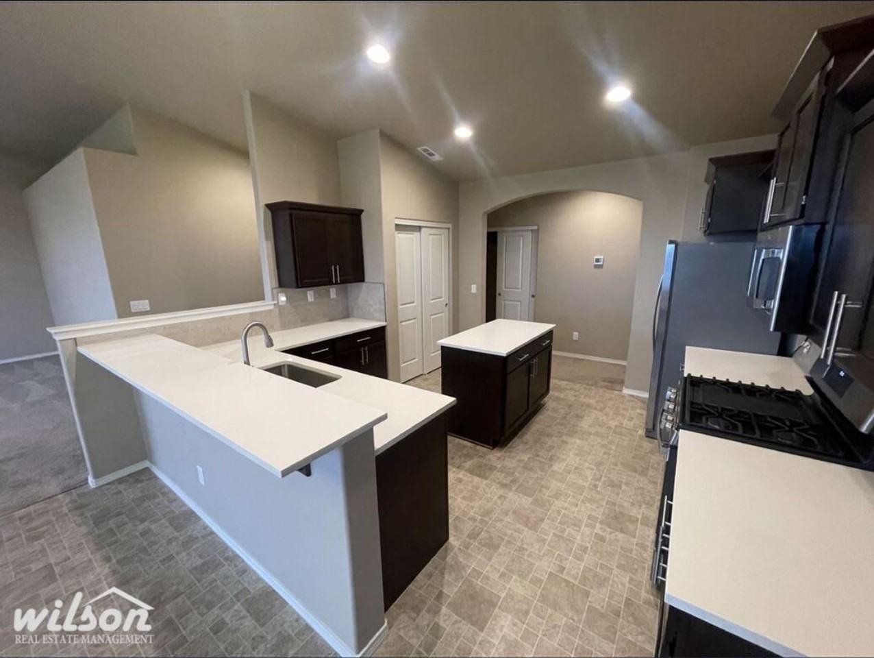 5300 Sage Way - Photo 5 of 23