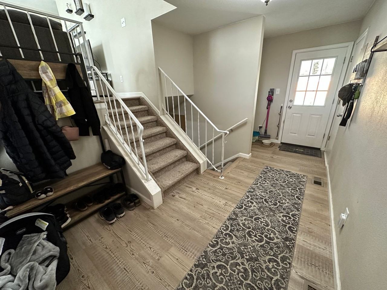2442 Payne Cir W - Photo 2 of 33