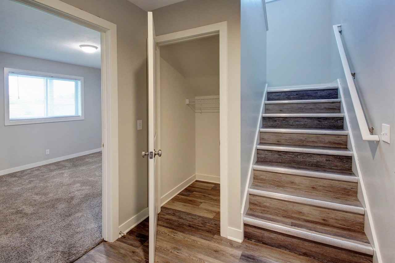 298 Northwest Xing - Photo 3 of 21