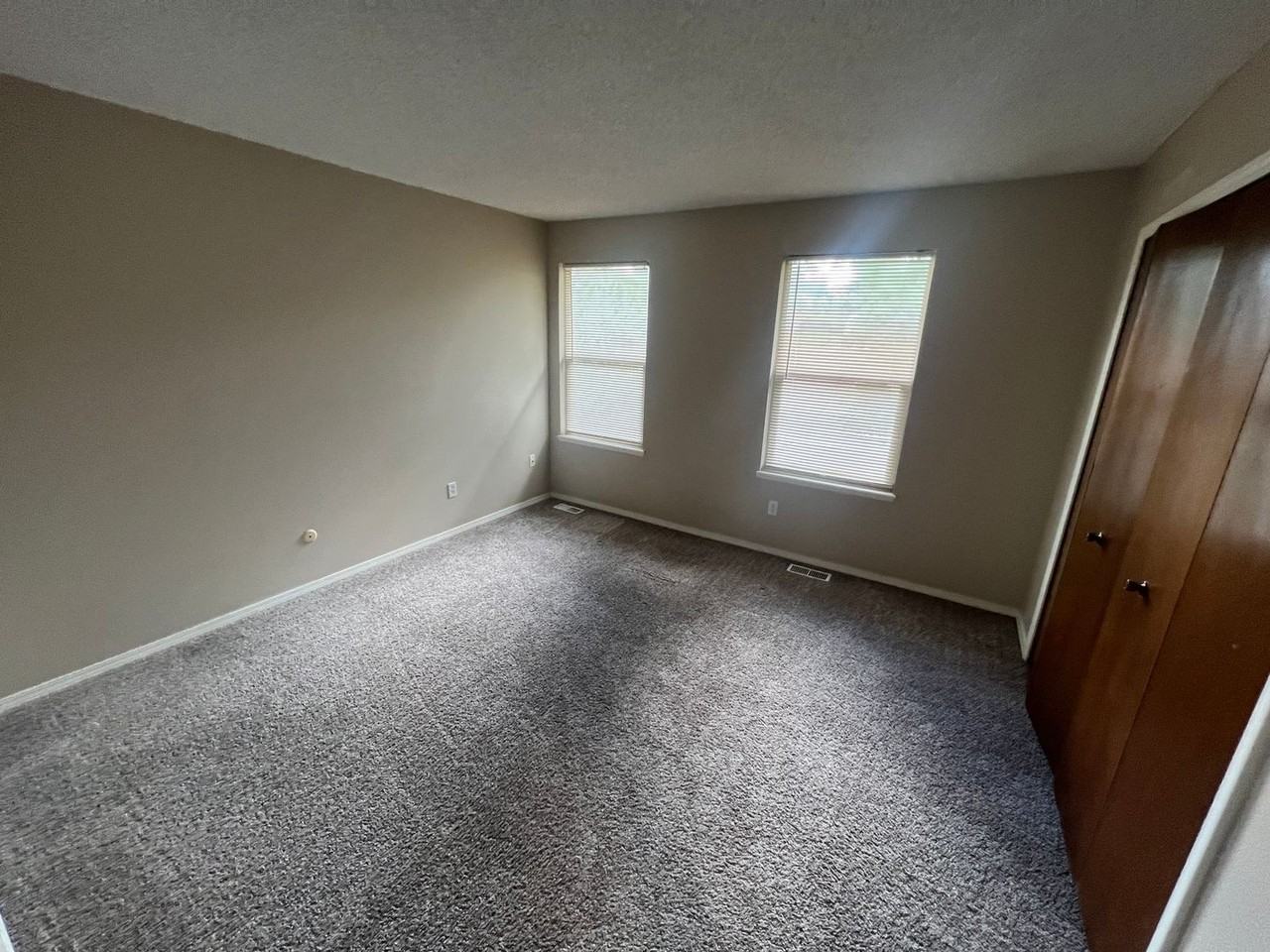3835 Glenhurst St - Photo 7 of 14