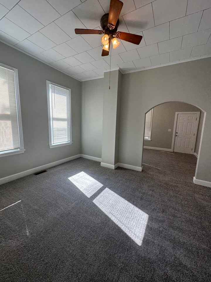 813 S 23rd St - Photo 2 of 15