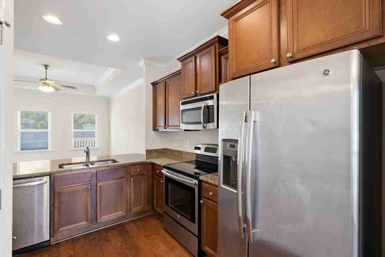 4805 Stellata Ln - Photo 4 of 26