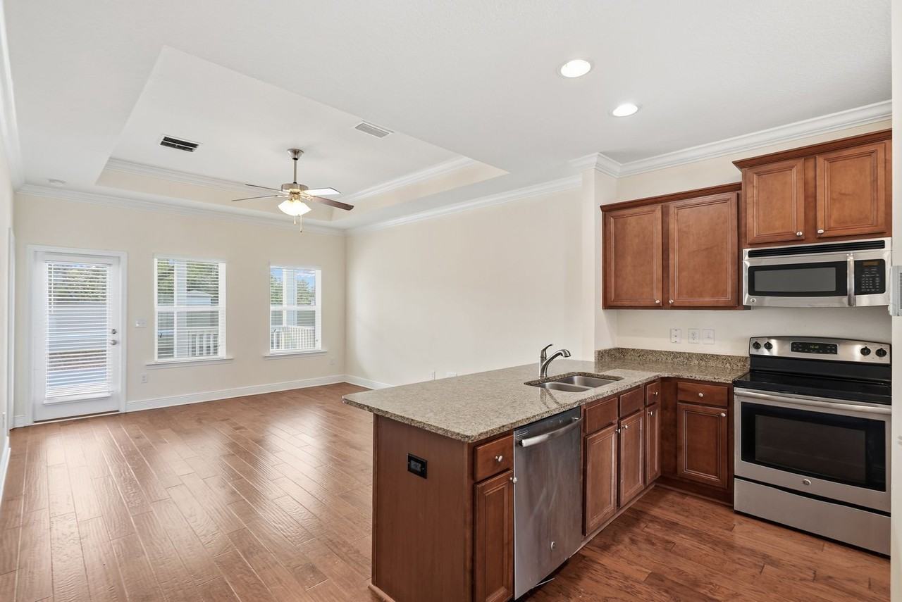 4805 Stellata Ln - Photo 5 of 26
