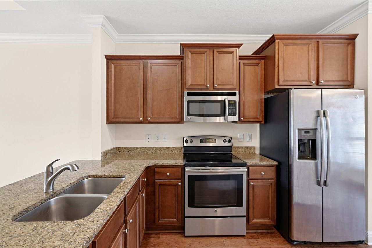 4805 Stellata Ln - Photo 6 of 26