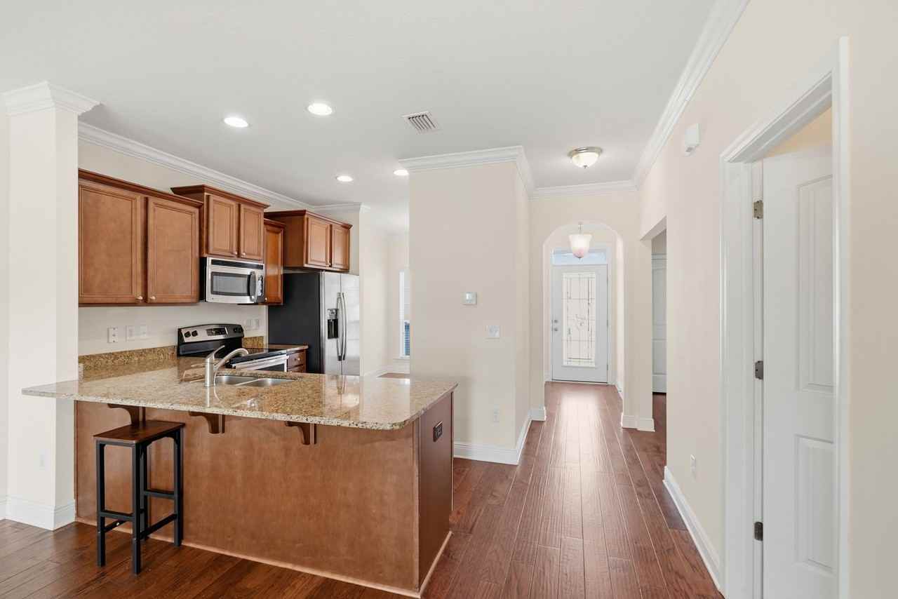 4805 Stellata Ln - Photo 7 of 26