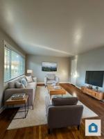 featured image of 458 458 - 464 Glenview Ct