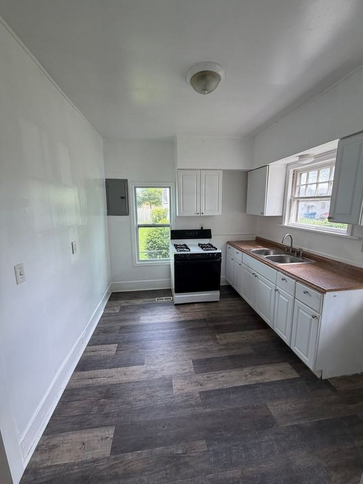 309 Delaware Ave - Photo 2 of 8