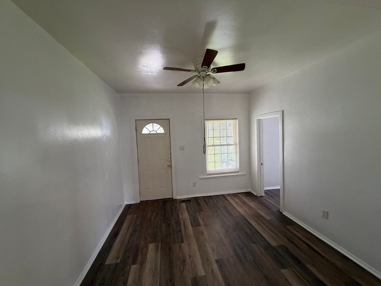309 Delaware Ave - Photo 4 of 8