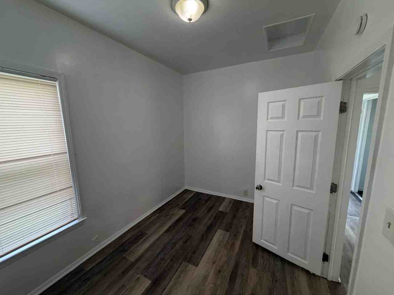 309 Delaware Ave - Photo 6 of 8