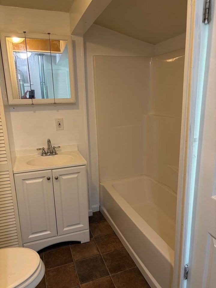 309 Delaware Ave - Photo 7 of 8