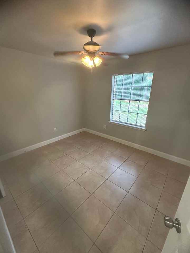 6 Kay Ln ##I - Photo 2 of 6