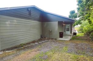 featured image of 1439 Terrace Dr