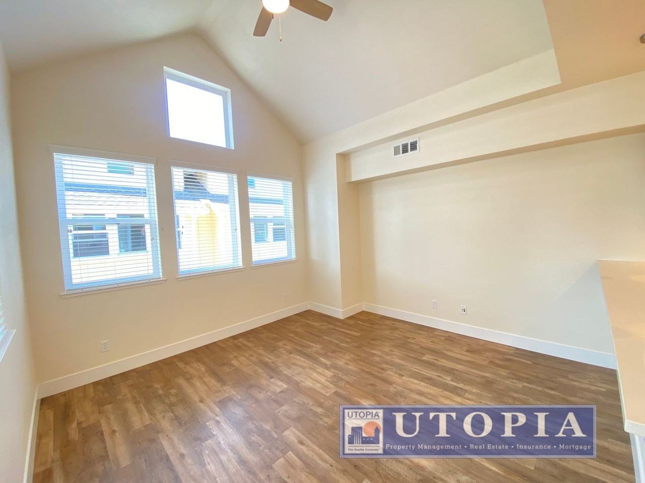 106 Jacobs Ln - Photo 3 of 30