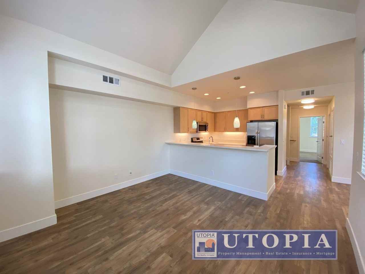 106 Jacobs Ln - Photo 4 of 30