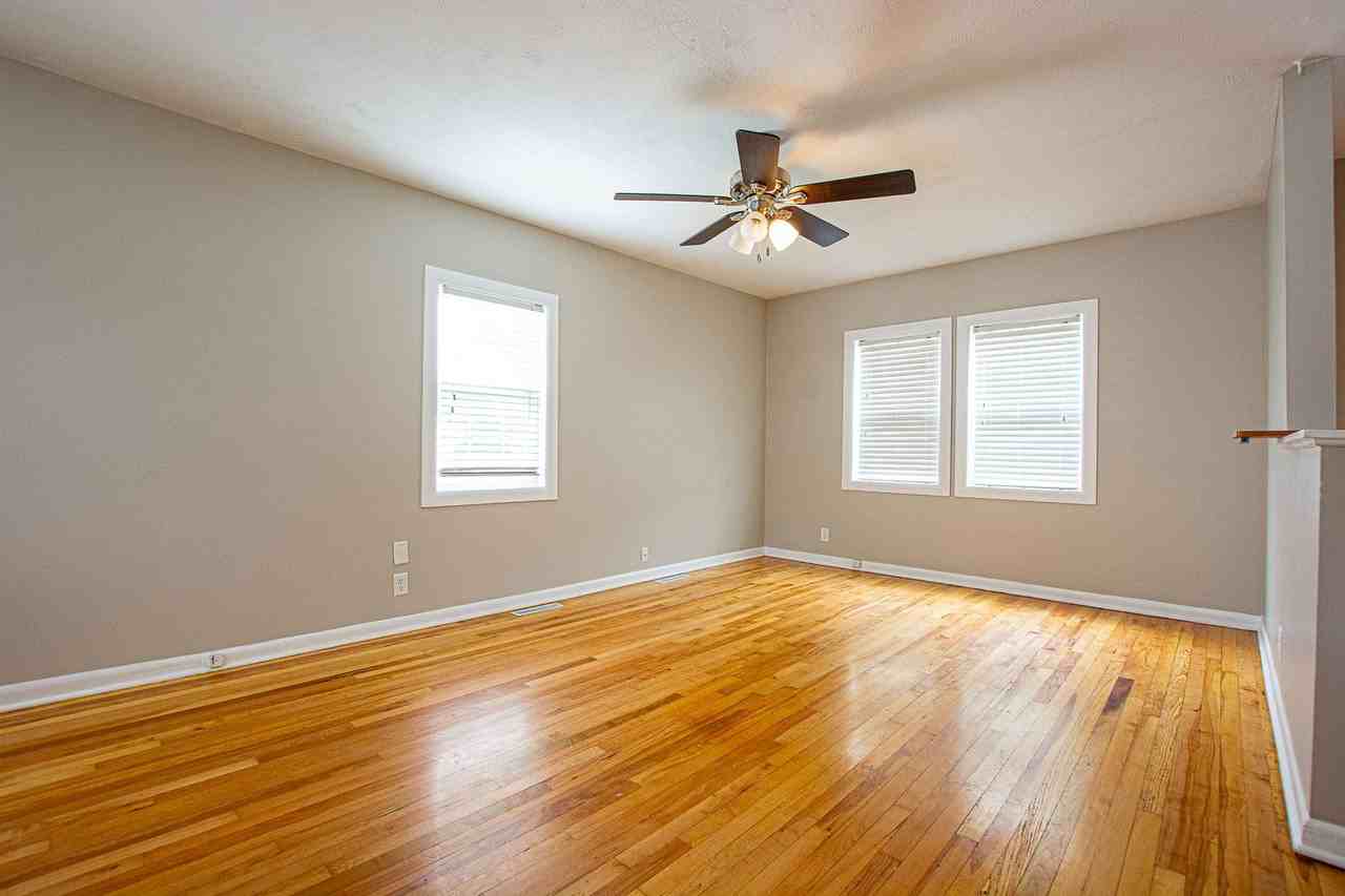 1214 Avenue O - Photo 2 of 27