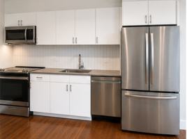 featured image of 1421 N Milwaukee Ave