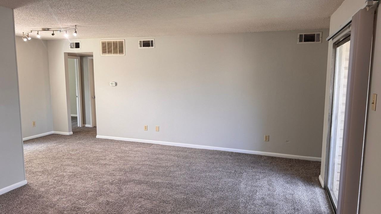 6774 Enchanted Oak Pl - Photo 4 of 14