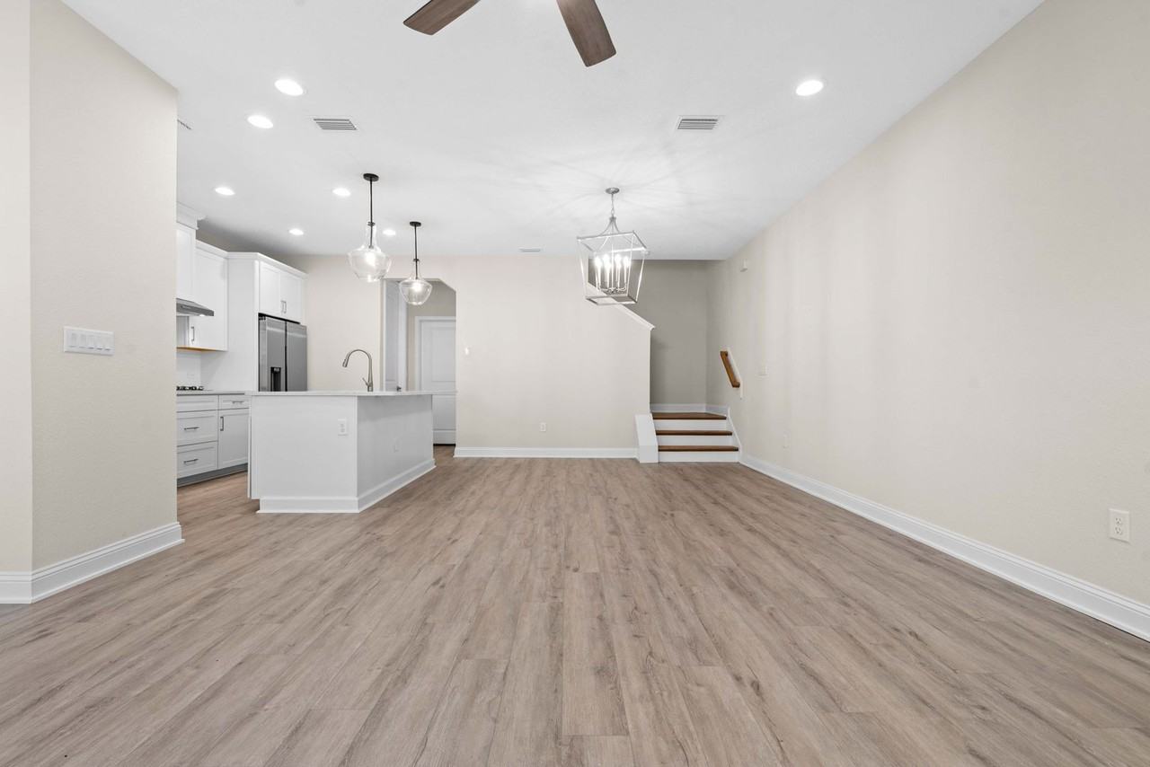 36 Banfield Ln - Photo 3 of 22