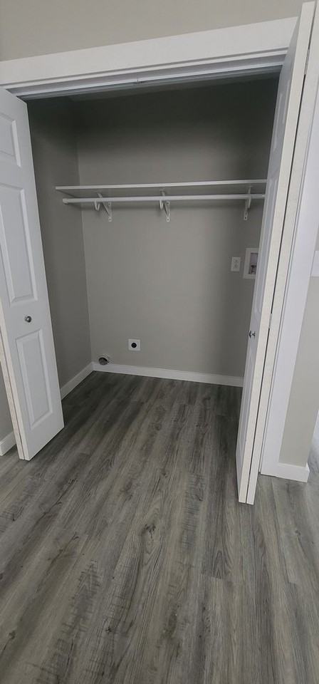 307 Yale St - Photo 3 of 7