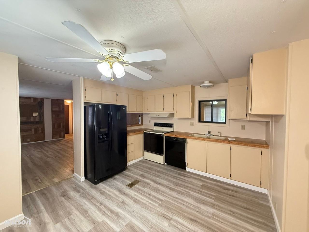 809 W Washington Ave - Photo 6 of 16