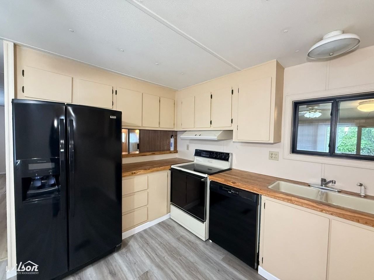 809 W Washington Ave - Photo 7 of 16