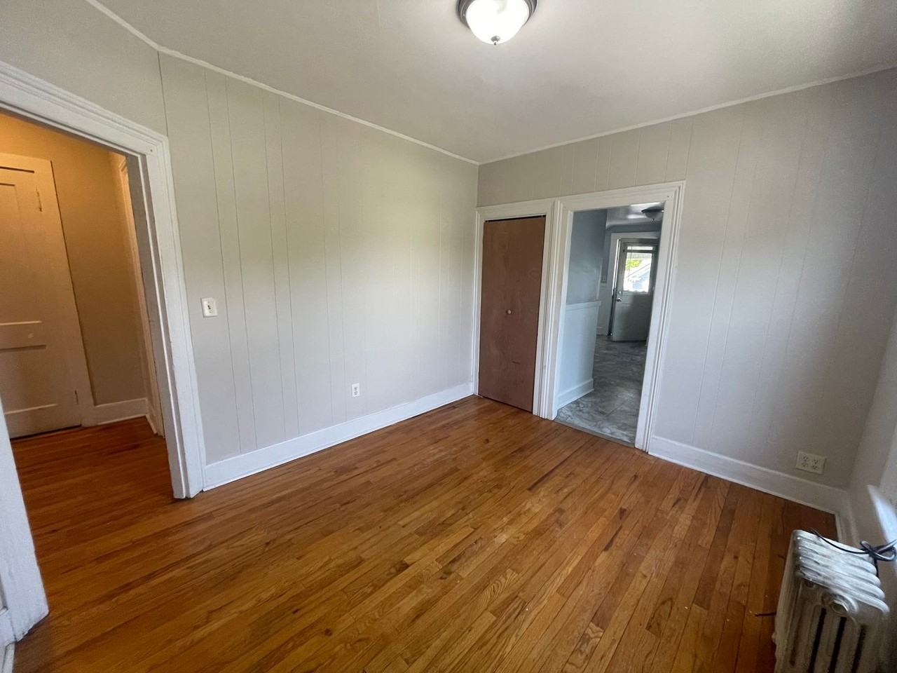 33-35 Wellington Ave 2nd Fl - Photo 5 of 11