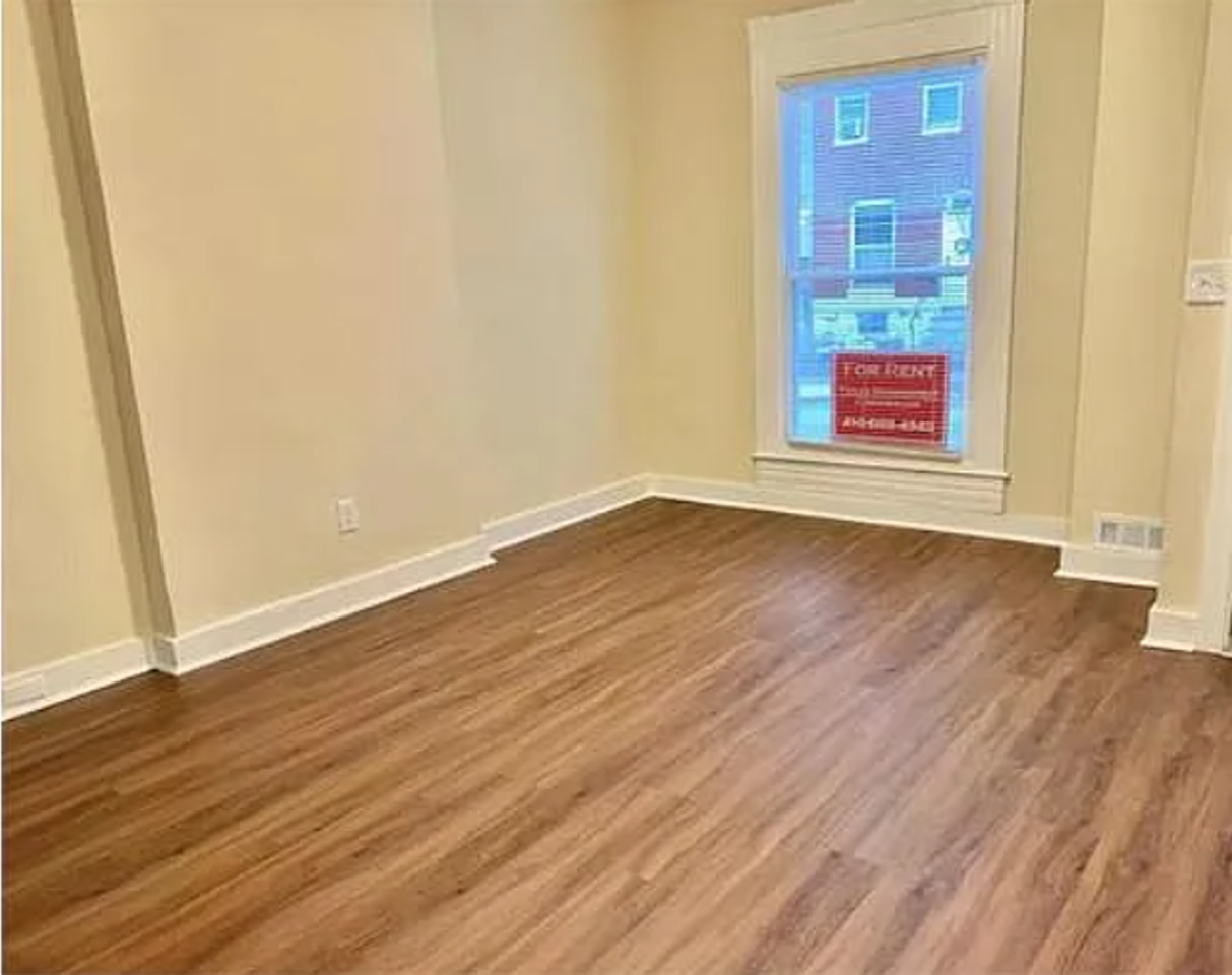 2554 W Fayette St - Photo 4 of 16