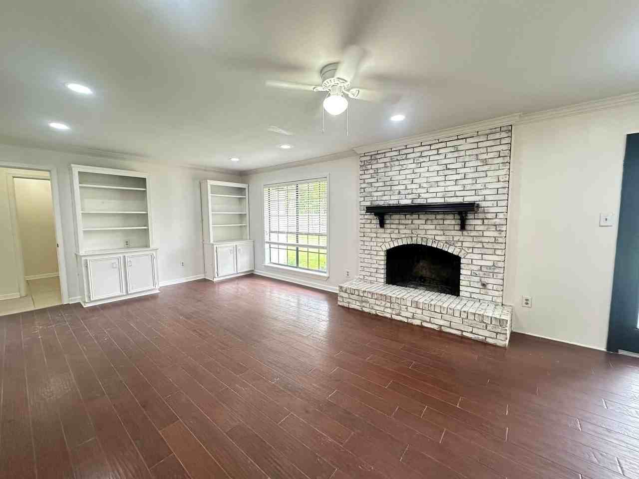 522 S Dresden Ct - Photo 4 of 23