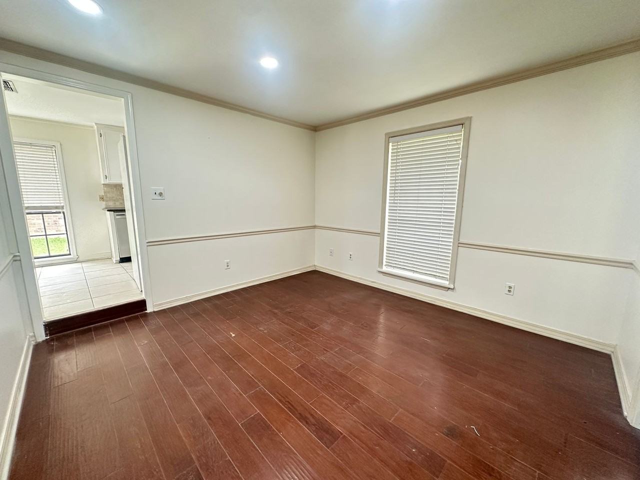 522 S Dresden Ct - Photo 7 of 23