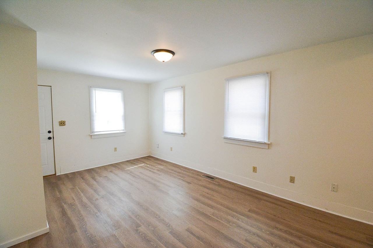 1909 5th St Sw - Photo 4 of 17