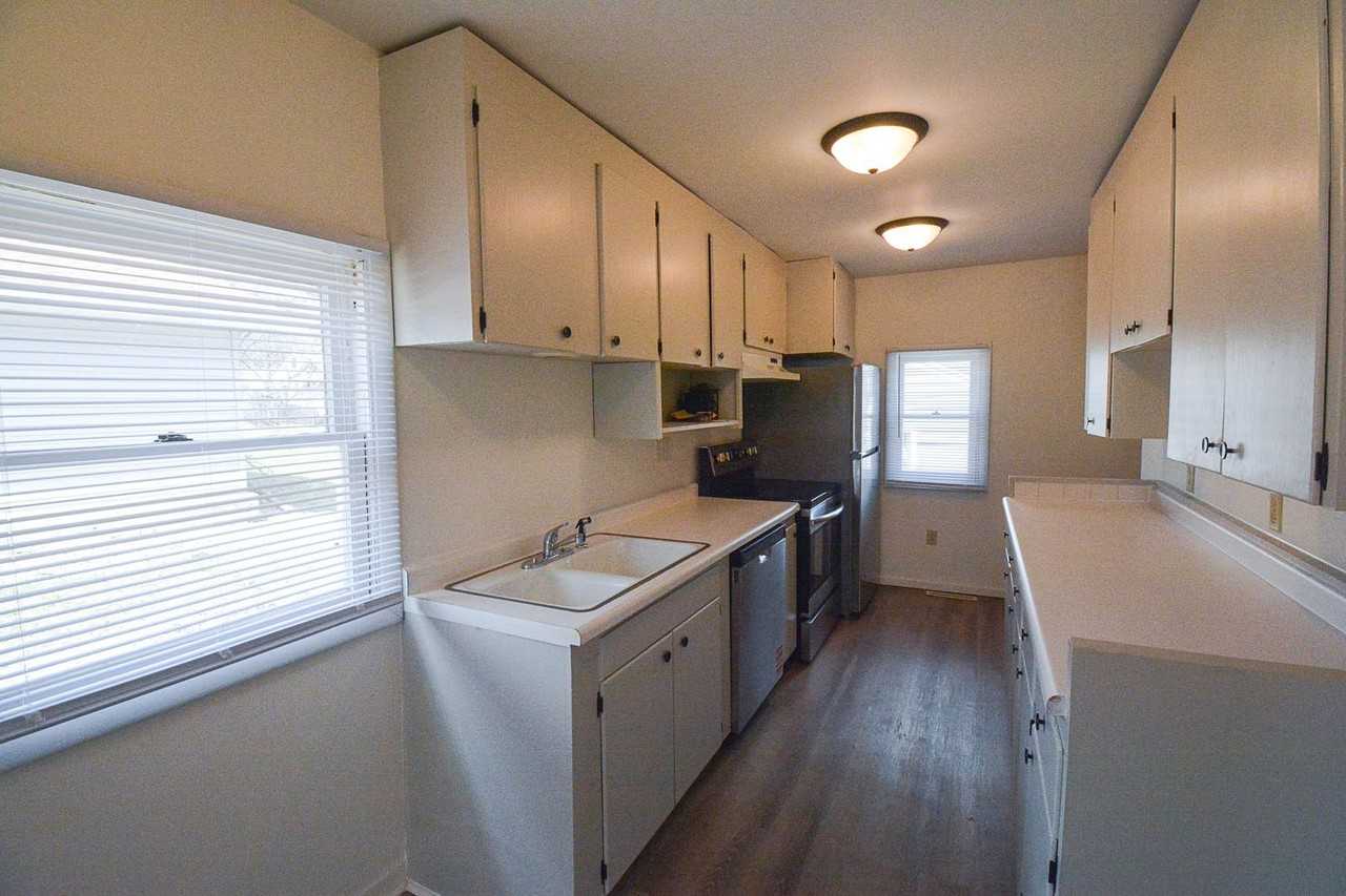 1909 5th St Sw - Photo 6 of 17