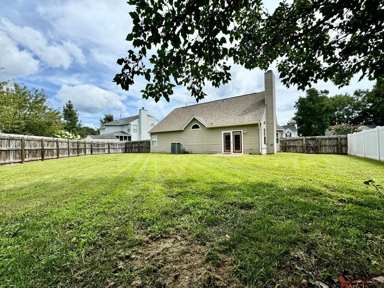 306 Running Stone Way - Photo 3 of 46