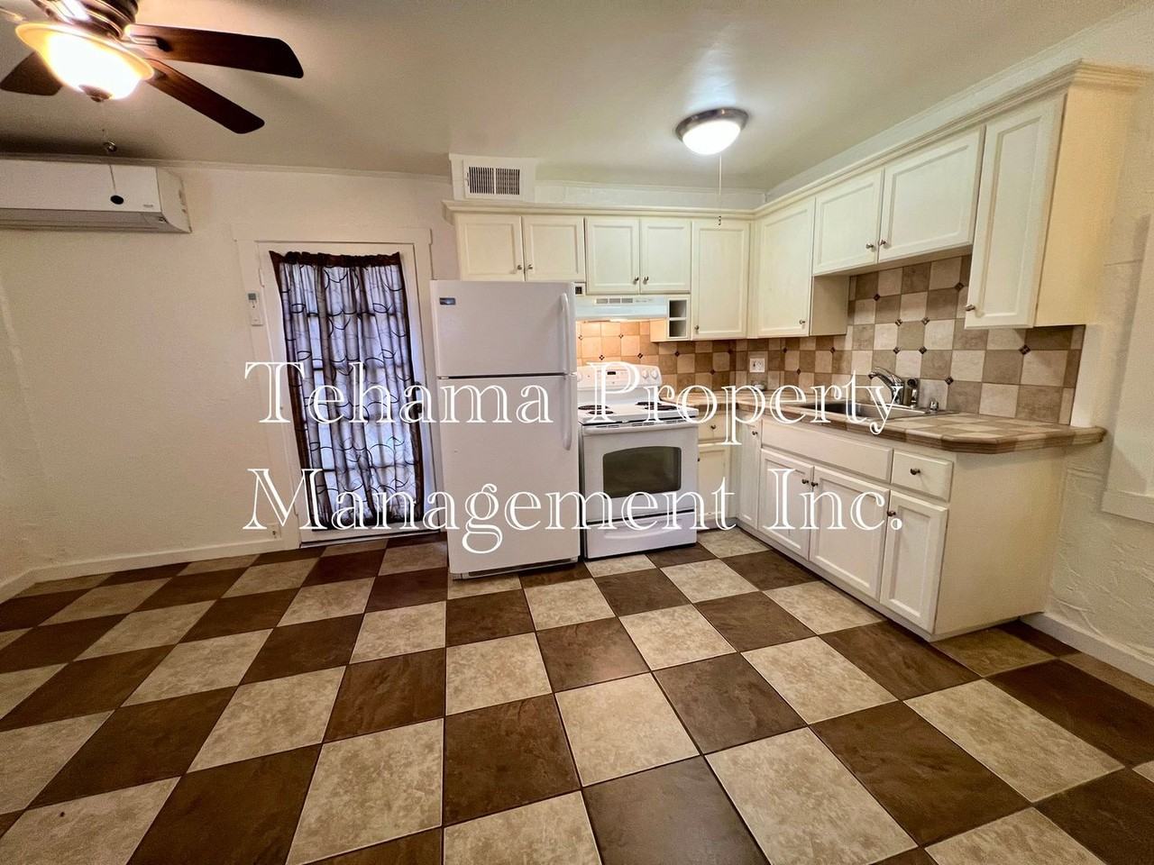 931 Rio St - Photo 4 of 11