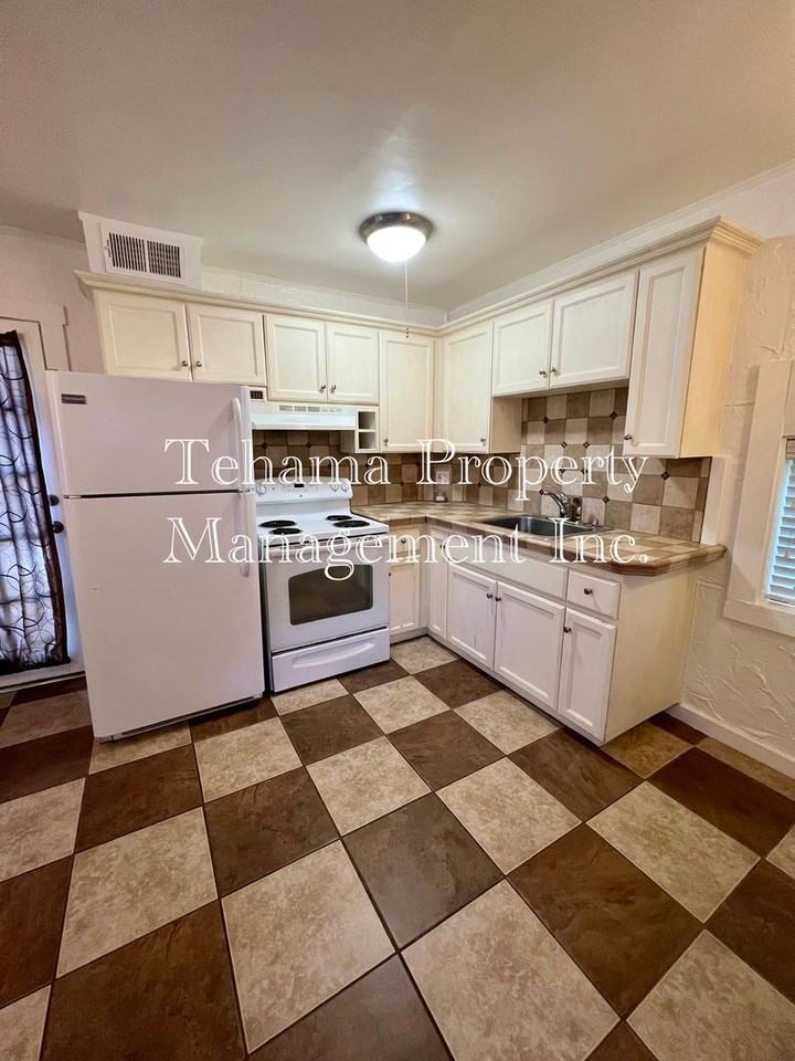 931 Rio St - Photo 5 of 11