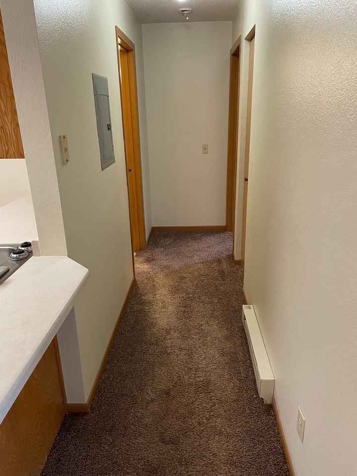 190 Country Club Rd Sw #103 - Photo 4 of 10