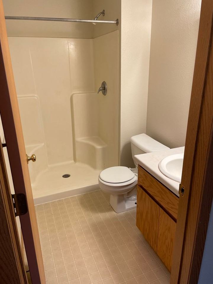 190 Country Club Rd Sw #103 - Photo 6 of 10