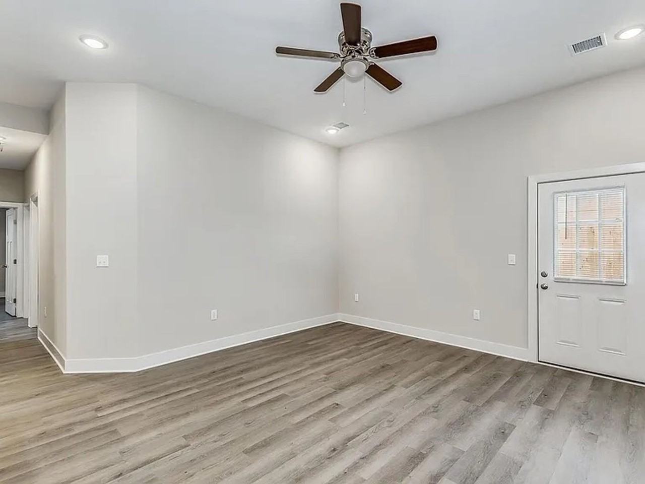 3420 W 45th St S - Photo 3 of 19