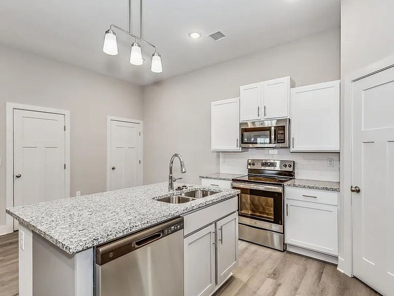 3420 W 45th St S - Photo 7 of 19