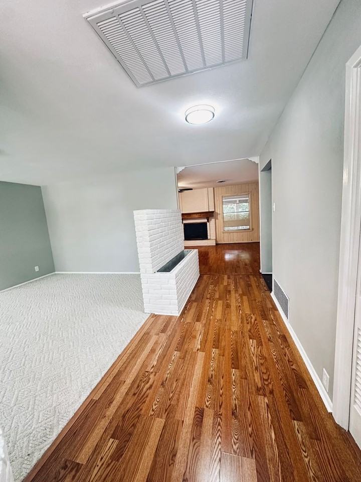 425 Zephyr Dr - Photo 2 of 31