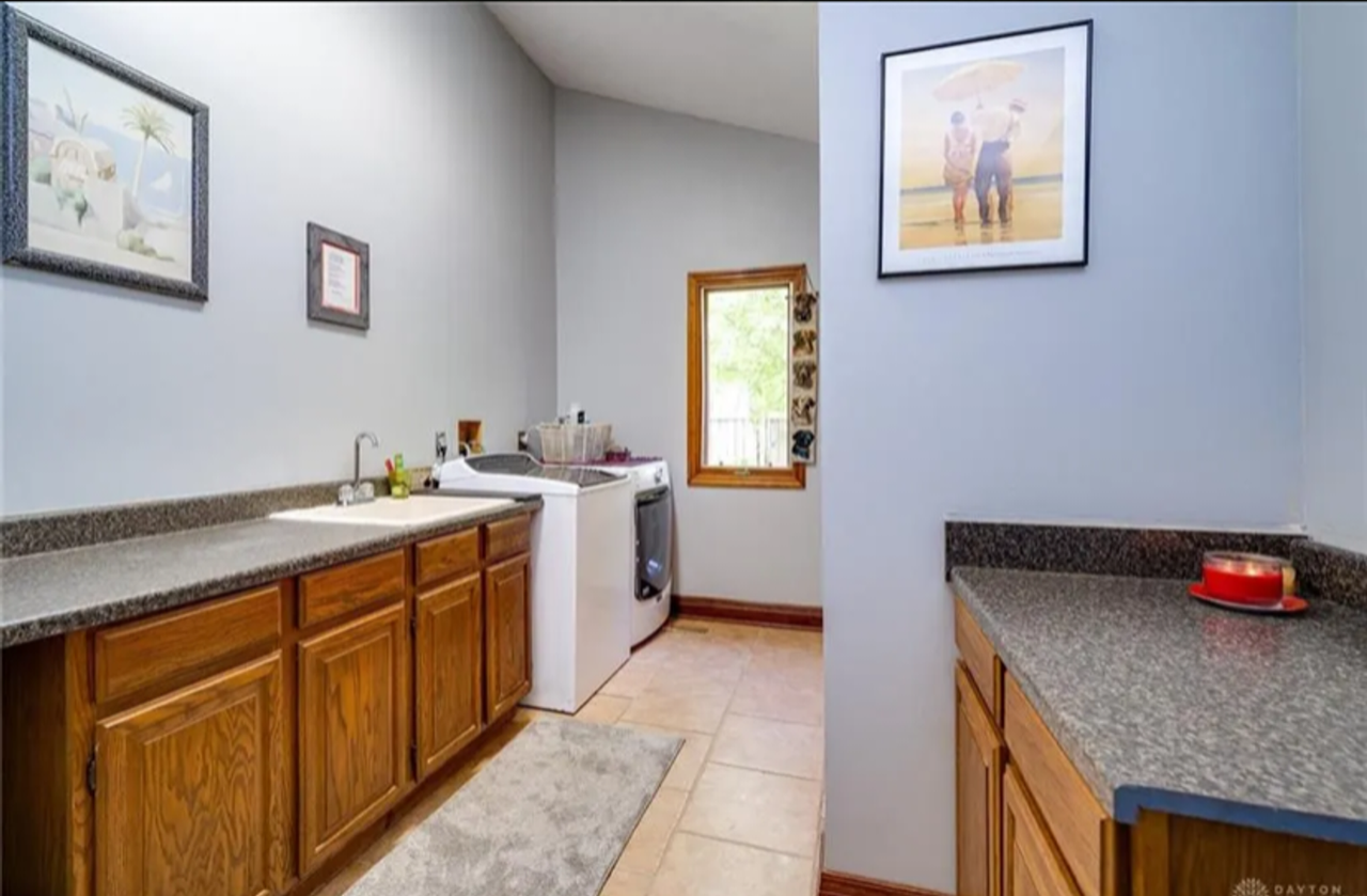 8881 Evan Ct - Photo 6 of 17