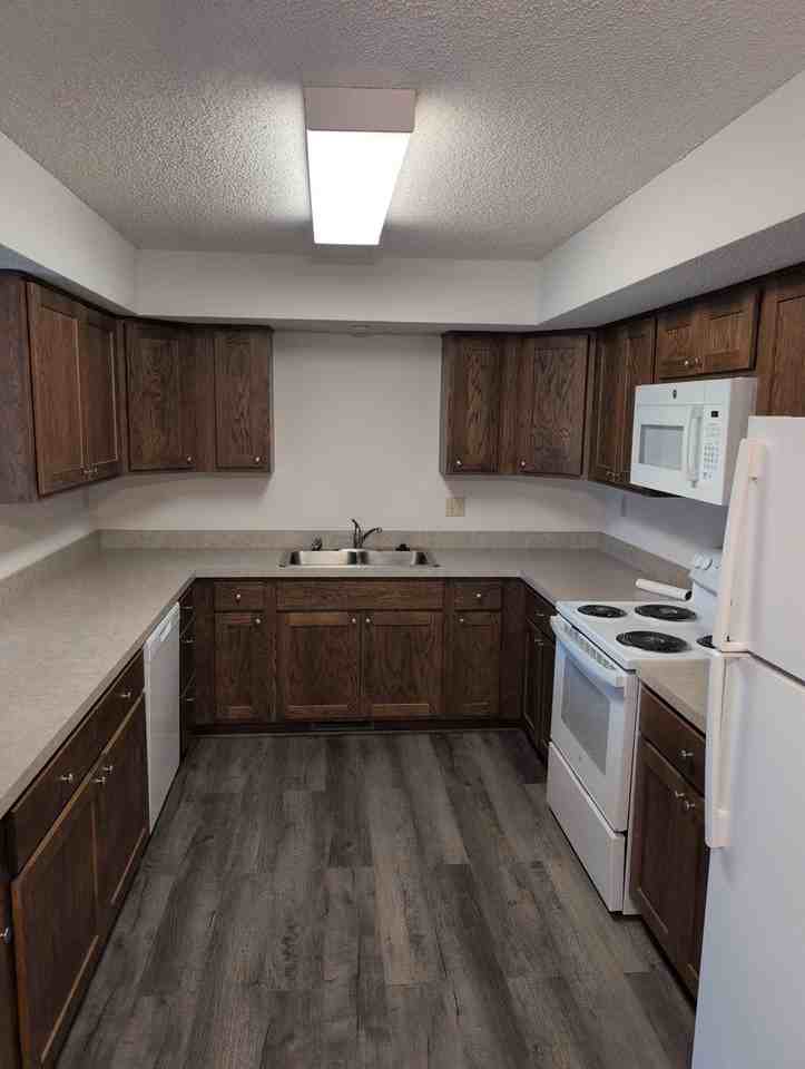 2210 Mirwyn Ct - Photo 5 of 22