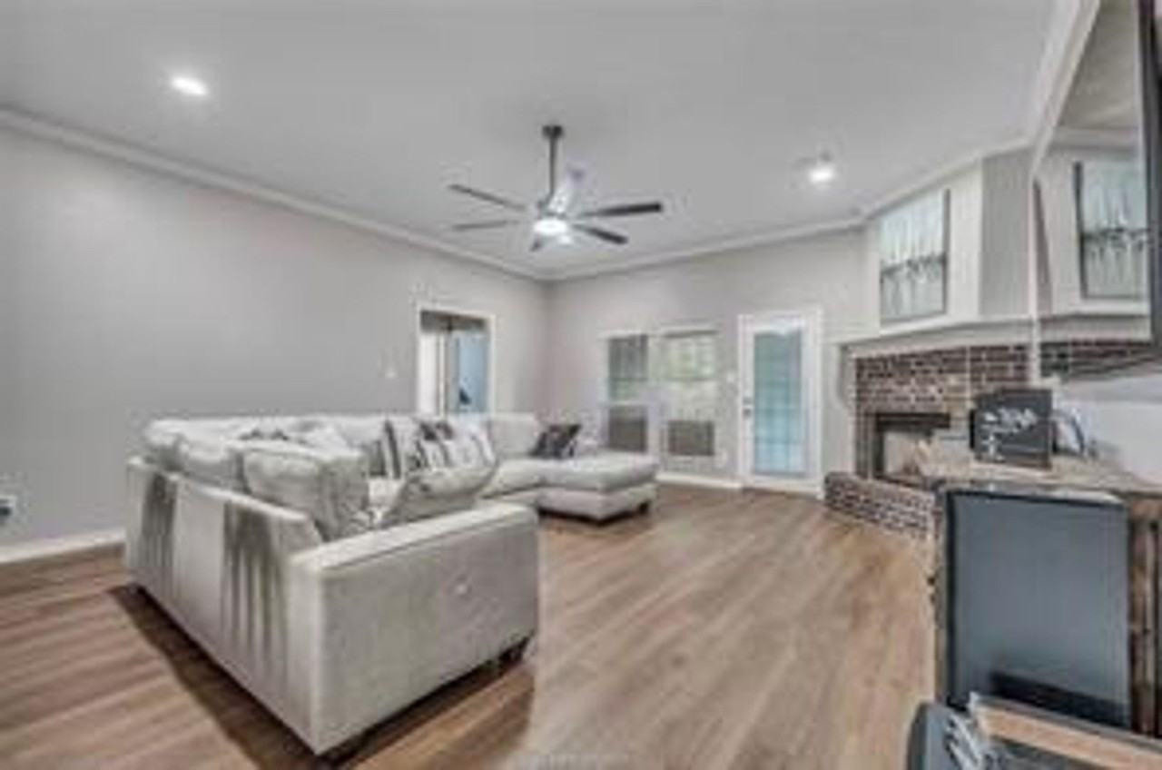 903 Whitewing Ln - Photo 3 of 10