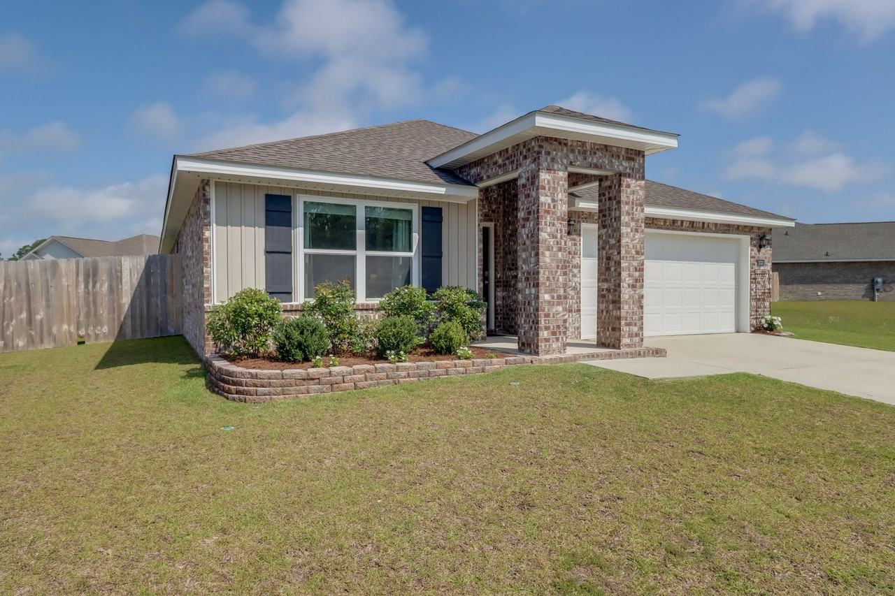 1033 Enclave Cir - Photo 2 of 27