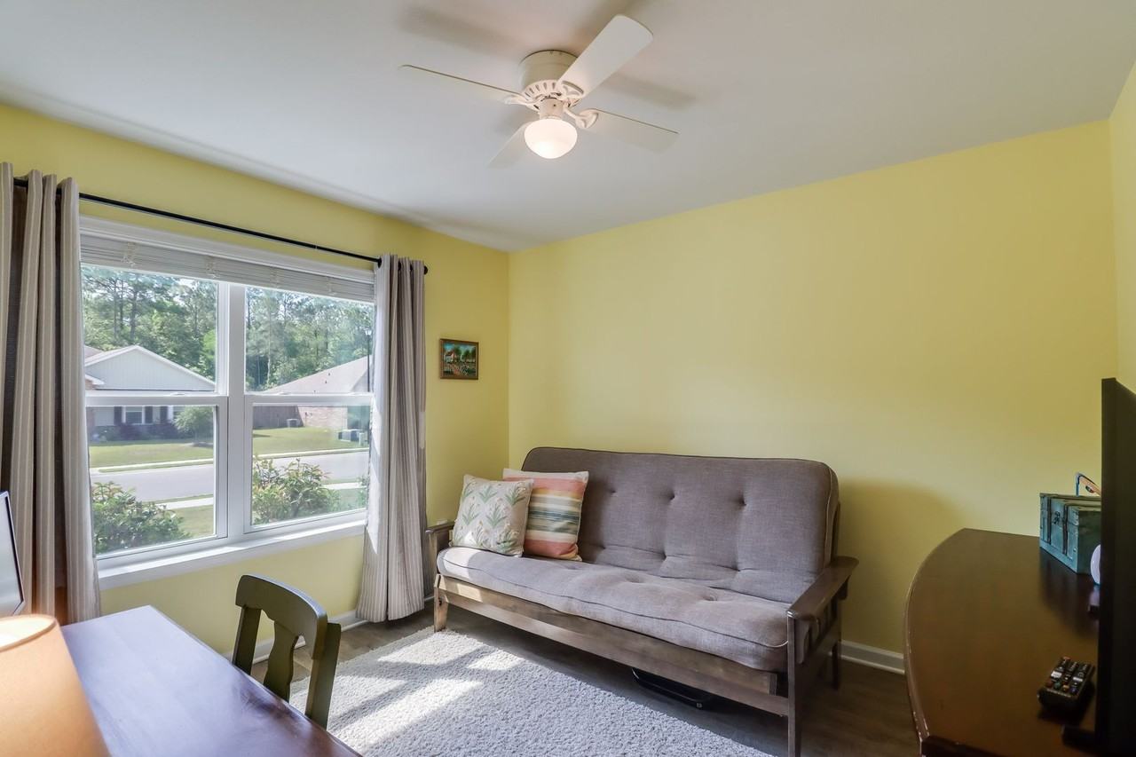 1033 Enclave Cir - Photo 5 of 27
