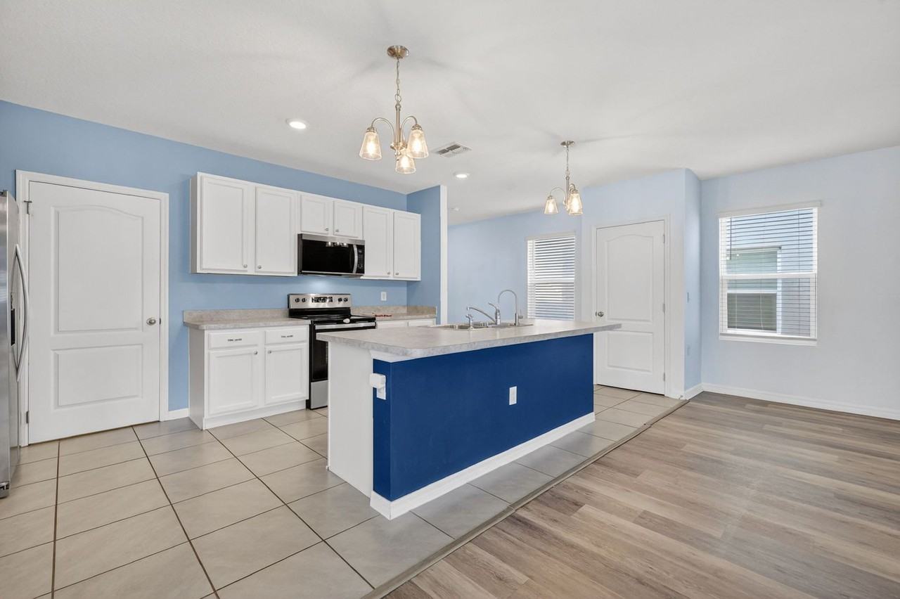 3039 Tansy St - Photo 2 of 31