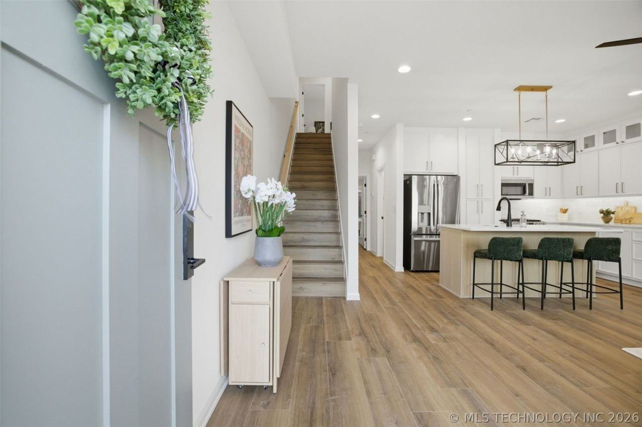 512 Gardens in Jenks - Photo 2 of 37
