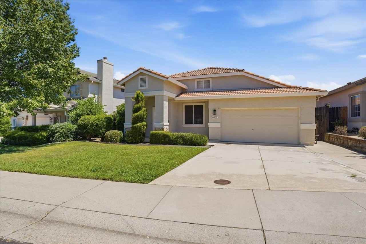 4089 Monte Verde Dr - Photo 2 of 40