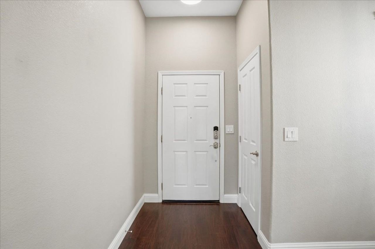 4089 Monte Verde Dr - Photo 3 of 40