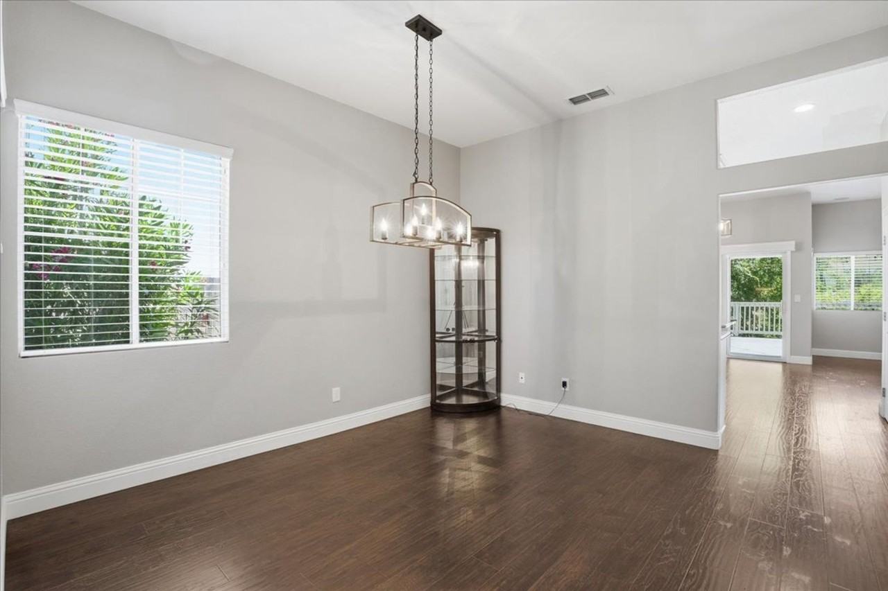 4089 Monte Verde Dr - Photo 4 of 40